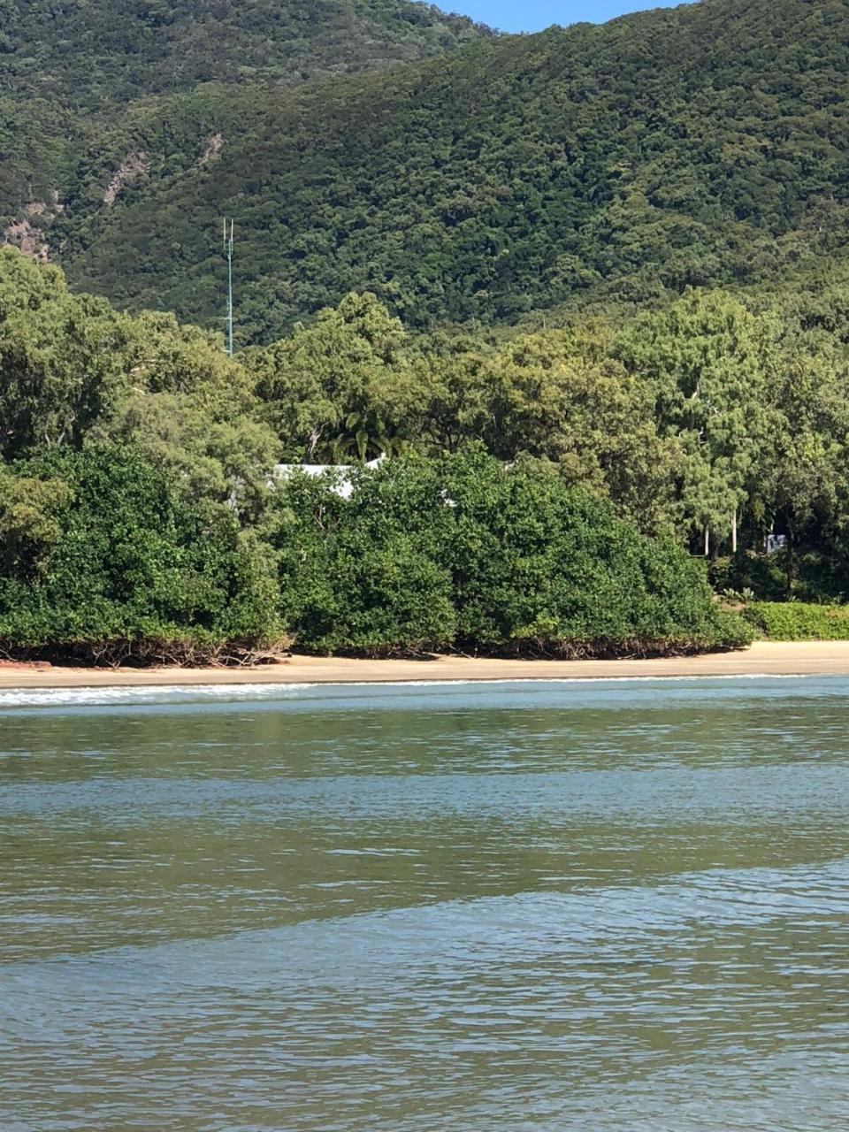 Beachfront Peace Cabin Oak Beach 外观 照片